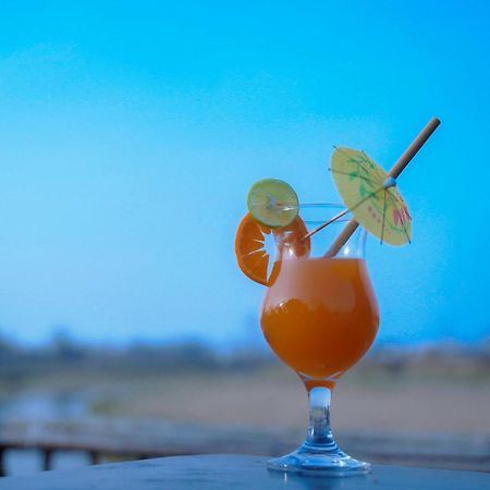 Sapana Village Lodge Sauraha Zewnętrze zdjęcie