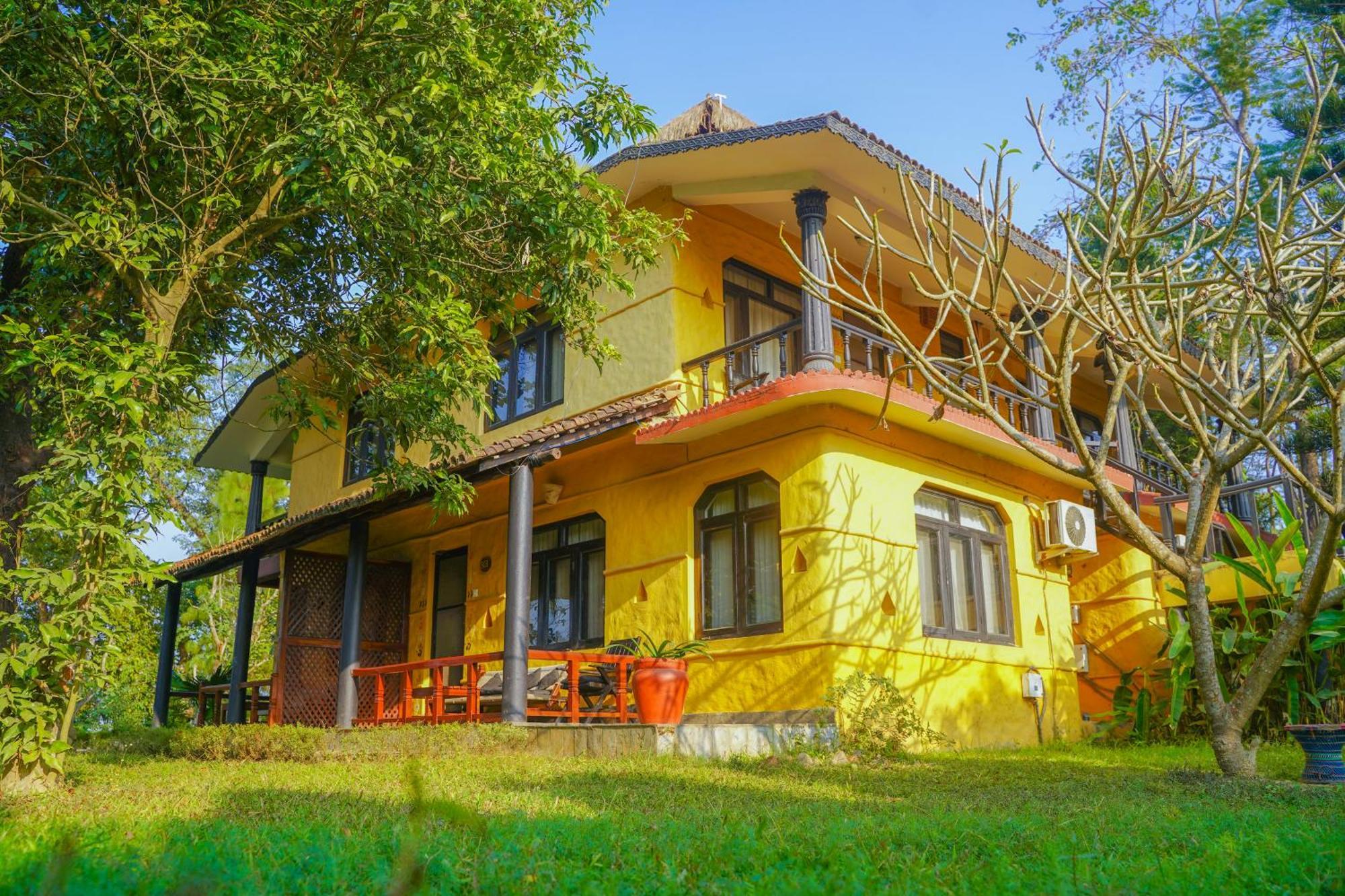 Sapana Village Lodge Sauraha Zewnętrze zdjęcie