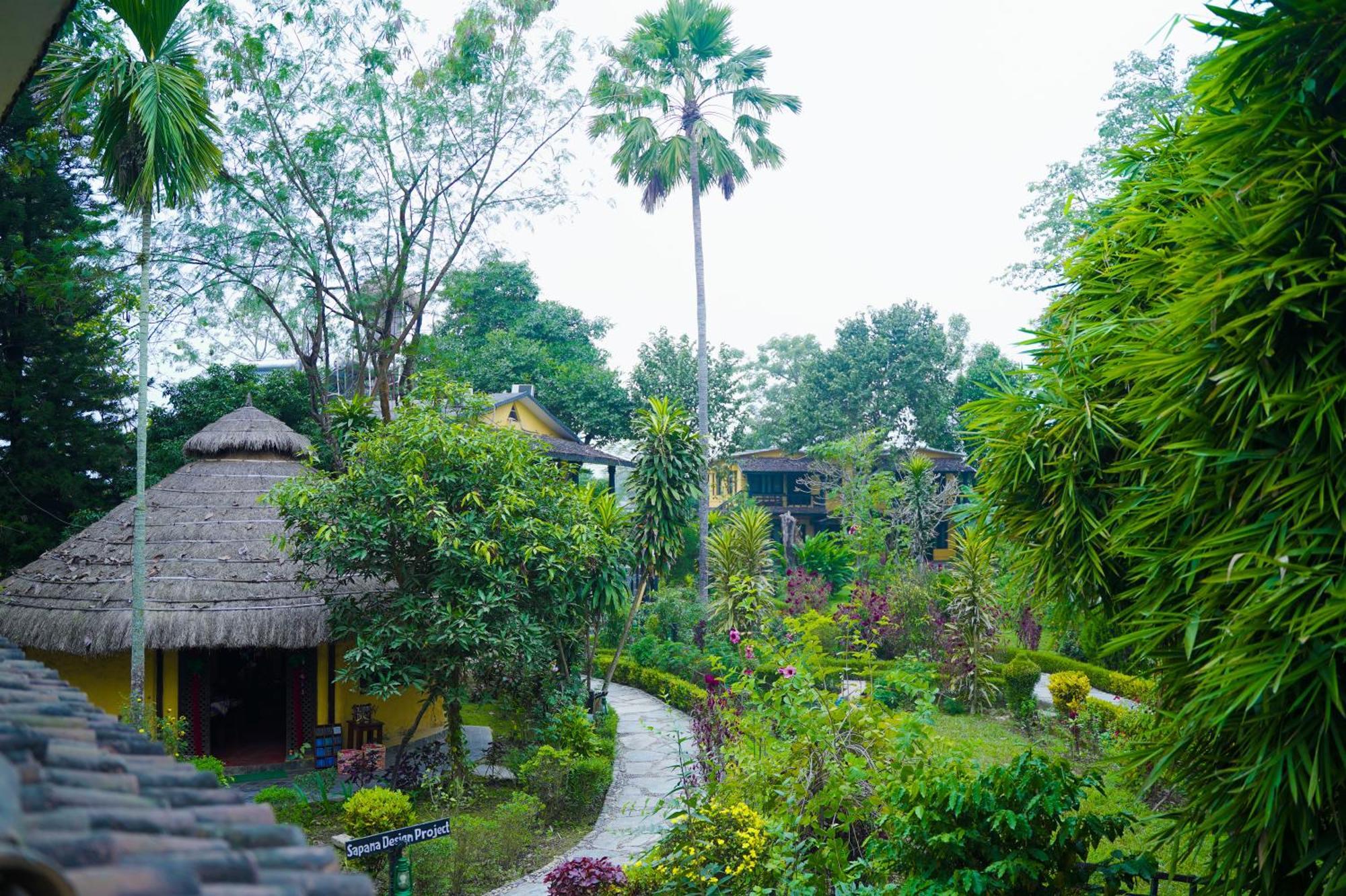 Sapana Village Lodge Sauraha Zewnętrze zdjęcie