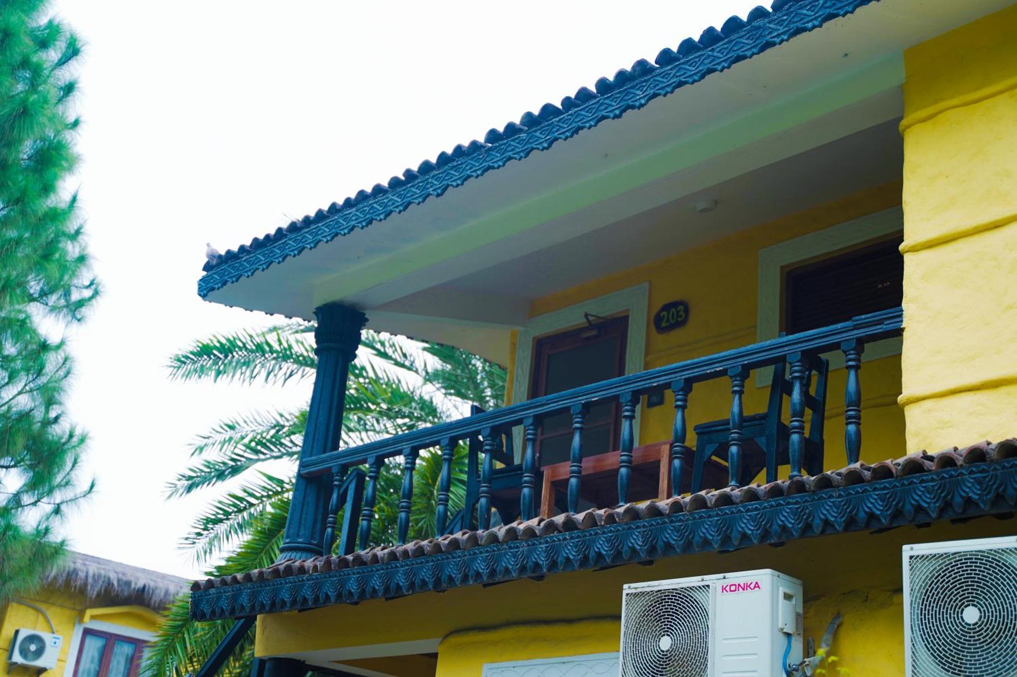 Sapana Village Lodge Sauraha Zewnętrze zdjęcie