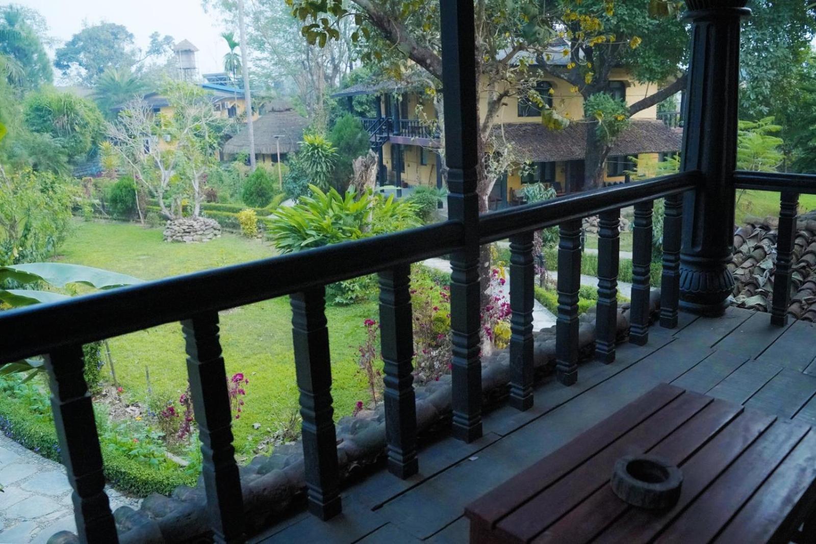 Sapana Village Lodge Sauraha Zewnętrze zdjęcie